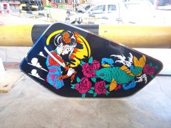 แผ่นปิดช่องกระจกโชว์ขาอ่อน ซ้าย ลายเกอิชา ST